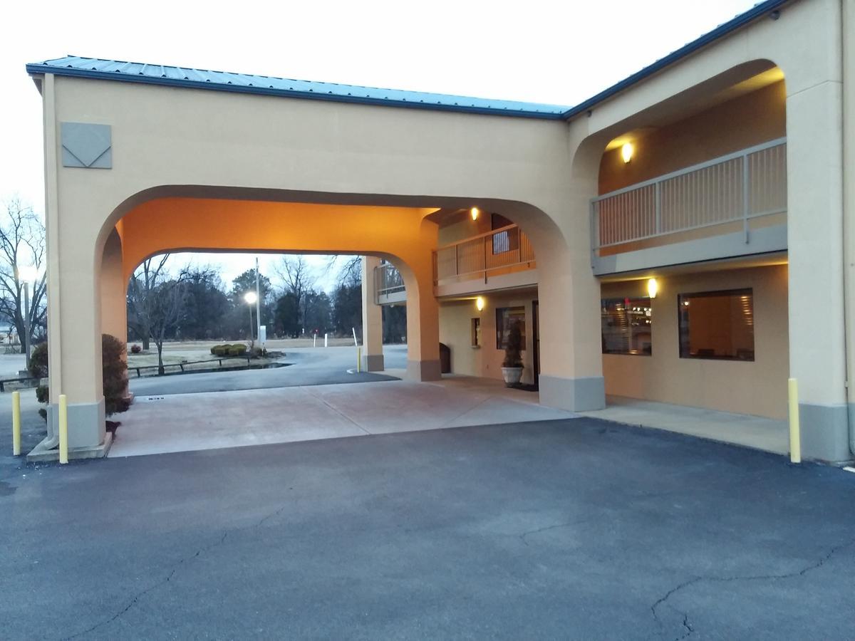 Deerfield Inn ไบลธ์วิลล์ ภายนอก รูปภาพ