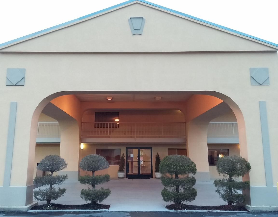 Deerfield Inn ไบลธ์วิลล์ ภายนอก รูปภาพ